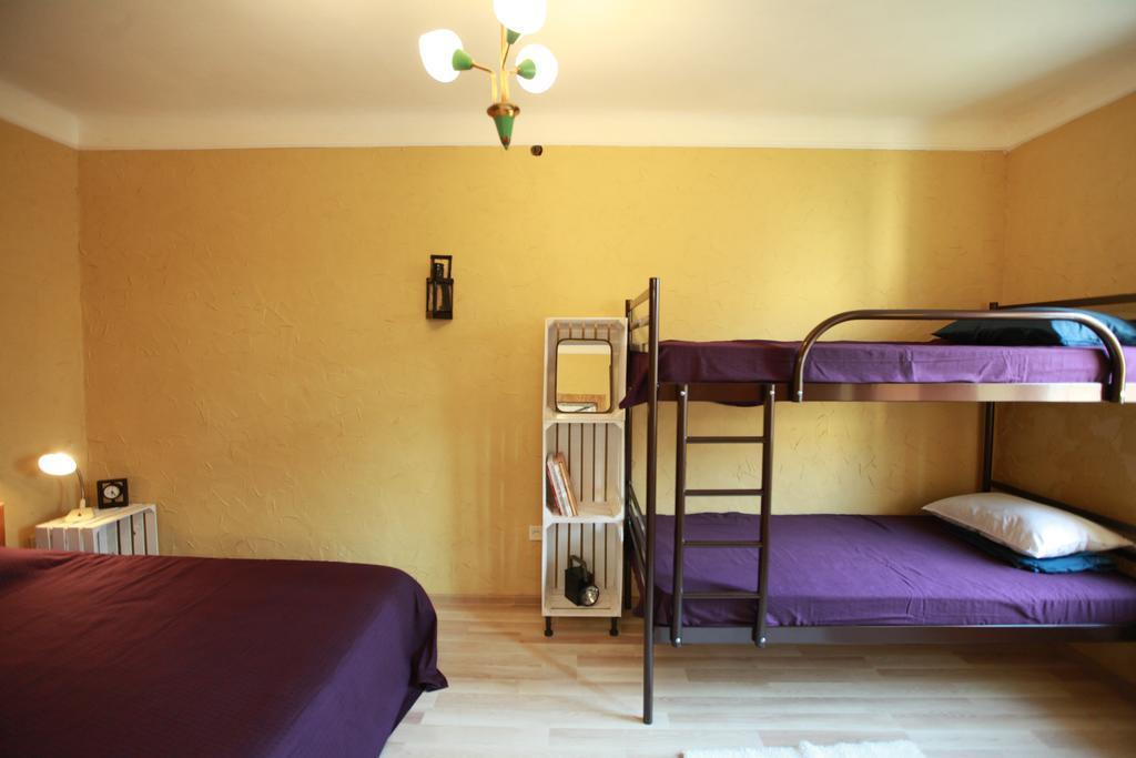Apartment On Zaliznychna Lviv Room photo