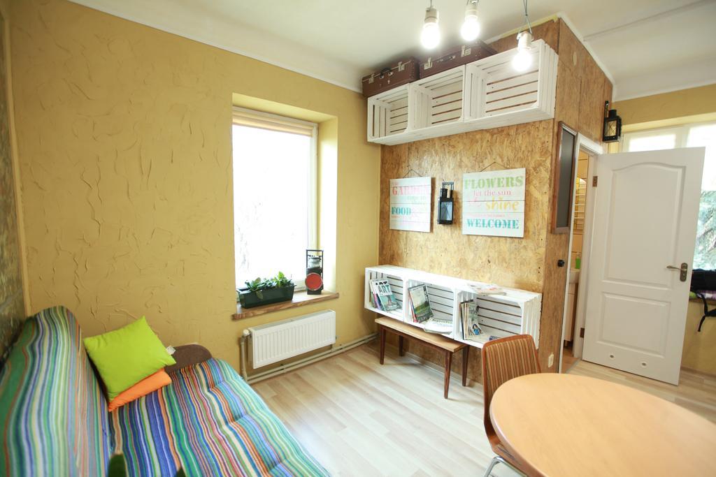 Apartment On Zaliznychna Lviv Exterior photo
